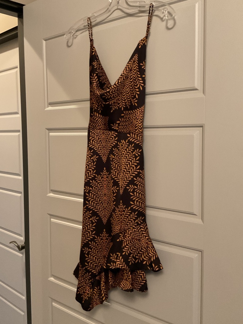 Asymmetrical Ruffle Dress - Picture 4 of 8